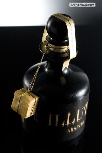 荷其爽 國外優(yōu)秀酒瓶設(shè)計(jì)賞析——酒精與脫醇飲料的視覺魅力